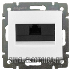 Розетка RJ45 Кат.5e UTP Legrand Valena (белая) на захватах Розетка RJ45 Кат.5e UTP Legrand Valena (белая) на захватах