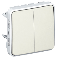 Двухклавишный переключатель Legrand Plexo (белый) Двухклавишный переключатель Legrand Plexo (белый)
